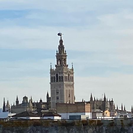 Atico Caleria Con Vistas A La Giralda Apartman Sevilla Kültér fotó